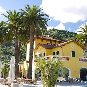Eva Beach 3*, Ventimiglia Italia