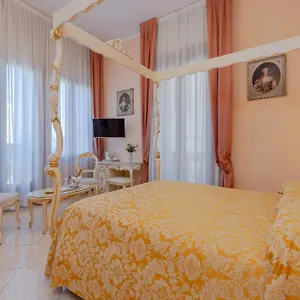 https://hotel-marte-biasin.hotelslidodijesolo.com